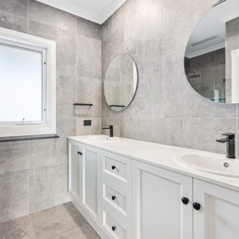 Ensuite with Square pattern for Choosing the Right Tile Pattern for your Space