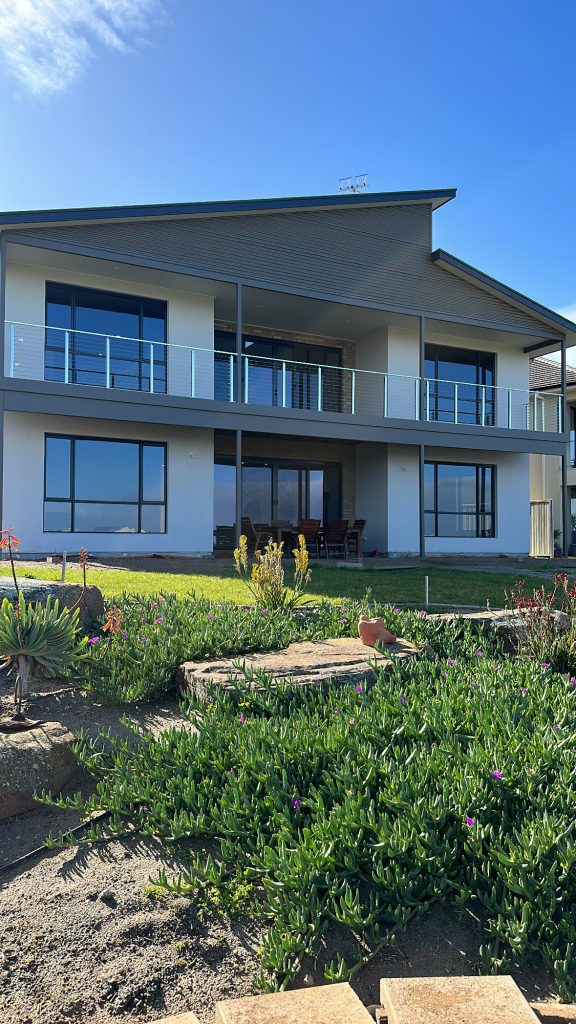 House in Hindmarsh Island: Roof, Fascia, Barge and Gutters – Monument®, Cladding – Jasper®