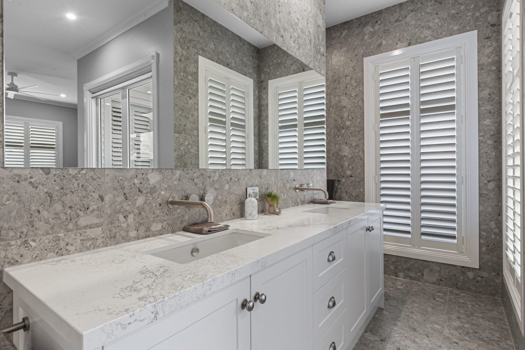 Slab Mirror, Nuriootpa