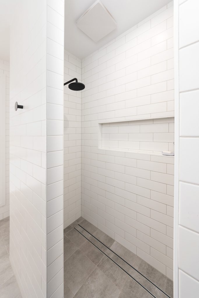 Shower Niche, Karoonda