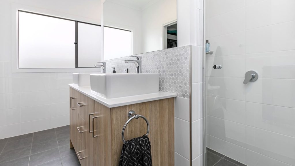 Separate Privacy, Mannum Waters