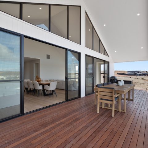 Balcony in pole frame home