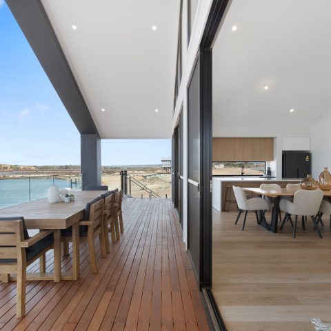 Balcony in pole frame home