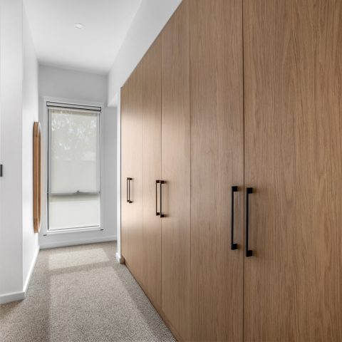 Wardrobe in pole frame home